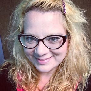 Meet your Posher, Elsbeth